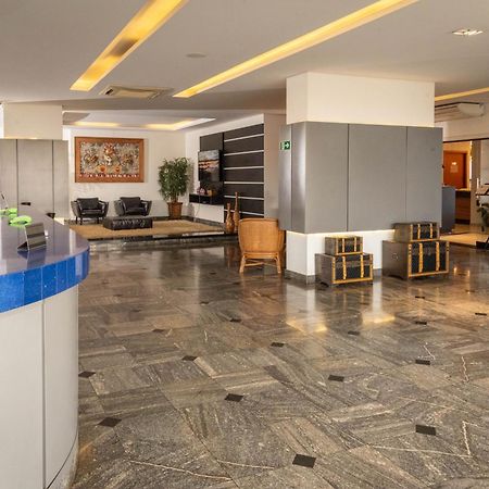 פיראסיסבה Antonio'S Palace Hotel מראה חיצוני תמונה