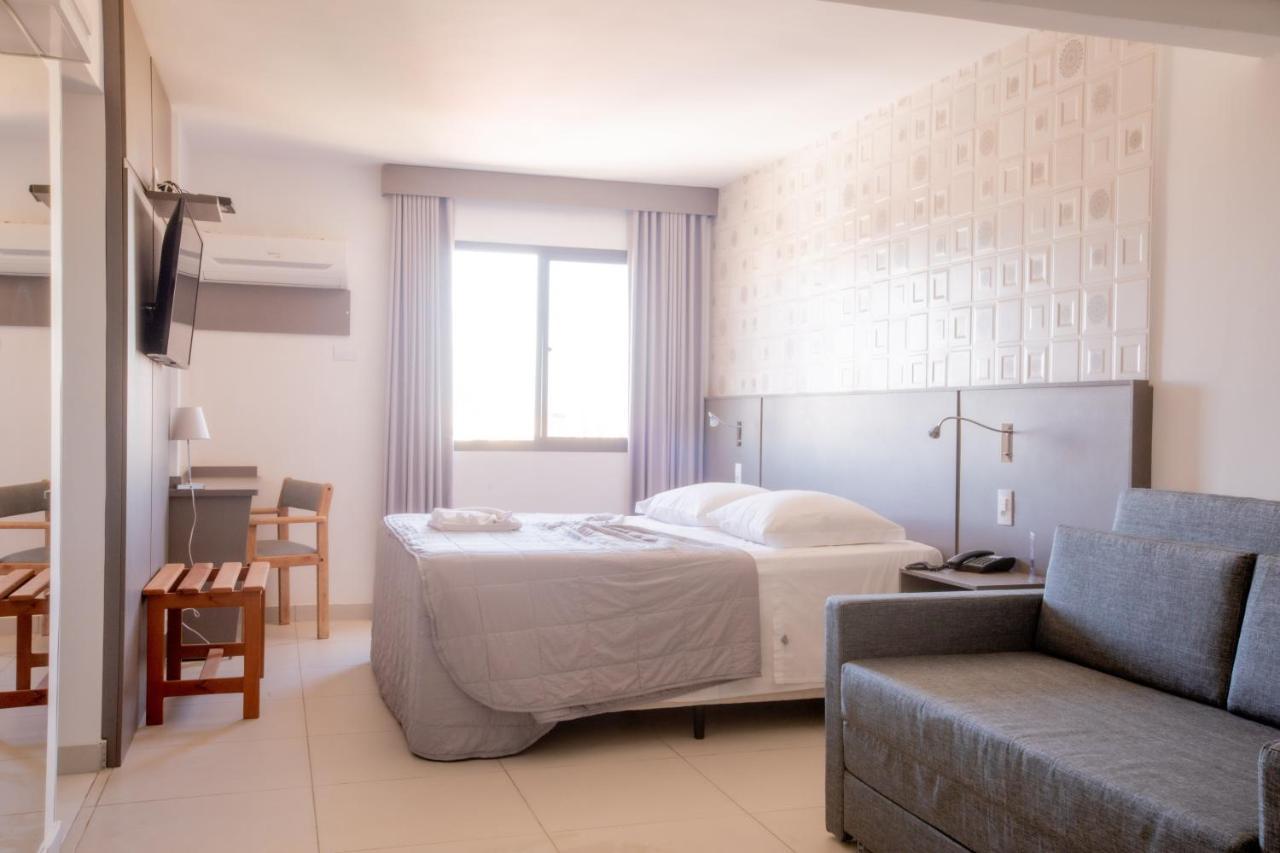 פיראסיסבה Antonio'S Palace Hotel מראה חיצוני תמונה