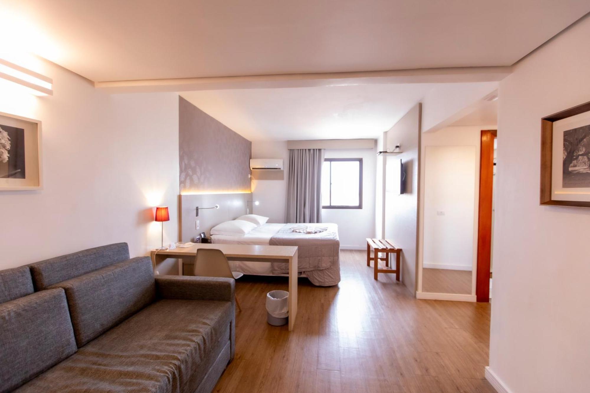 פיראסיסבה Antonio'S Palace Hotel מראה חיצוני תמונה