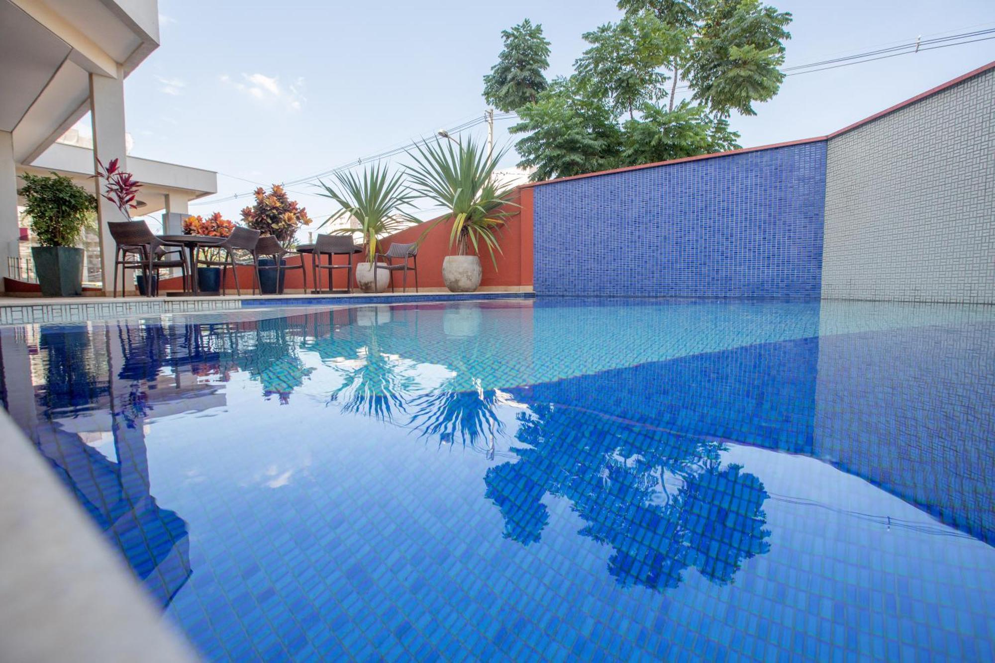 פיראסיסבה Antonio'S Palace Hotel מראה חיצוני תמונה
