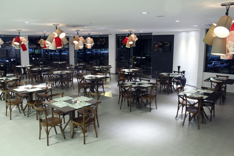 פיראסיסבה Antonio'S Palace Hotel מראה חיצוני תמונה